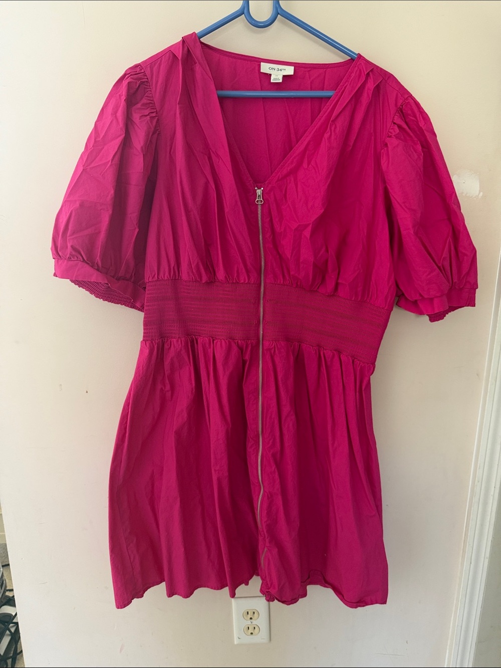 Onzie Fuchsia V-Neck Zip-Front Puff Sleeve Tunic
